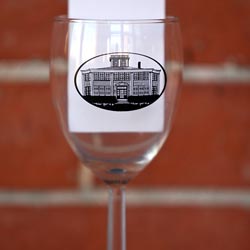Personalized wine glass with logo in black